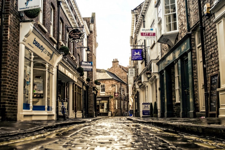 男士護(hù)膚新趨勢(shì)，銳琛身體乳滋養(yǎng)修護(hù)，助力肌膚煥發(fā)健康光澤